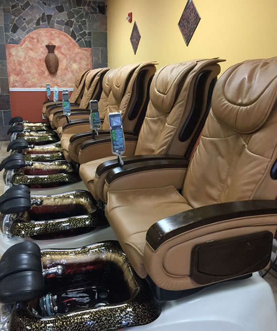 pedicure lounge chairs
